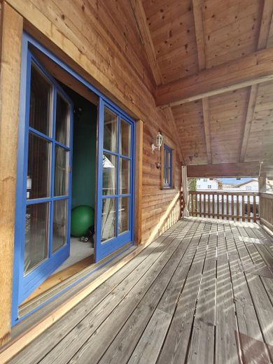Ökol. Blockhaus in Bernau am Chiemsee – Zuhause auf Zeit für bis zu 5 Jahre, mit eigenem Garten – Balkon OG Fitnessraum