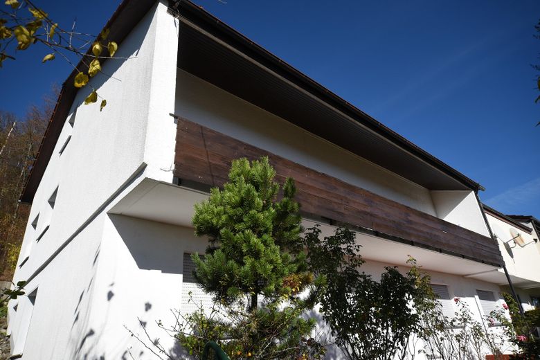 Charmantes Einfamilienhaus in idyllischer Lage, provisionsfrei ! – Balkon aktuell vom Garten aus