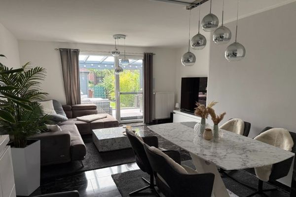 sehr schönes, hochwertig renoviertes Reihenmittelhaus in toller Lage zu verkaufen