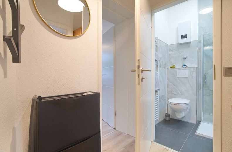 Erstbezug nach Renovierung und Möblierung: sehr schöne Wohnung in ruhiger Citylage mit Gartennutzung und HomeOffice-Möglichkeit – 2291e37b543cc0adde43272f07ba434e8b1c56df.jpg
