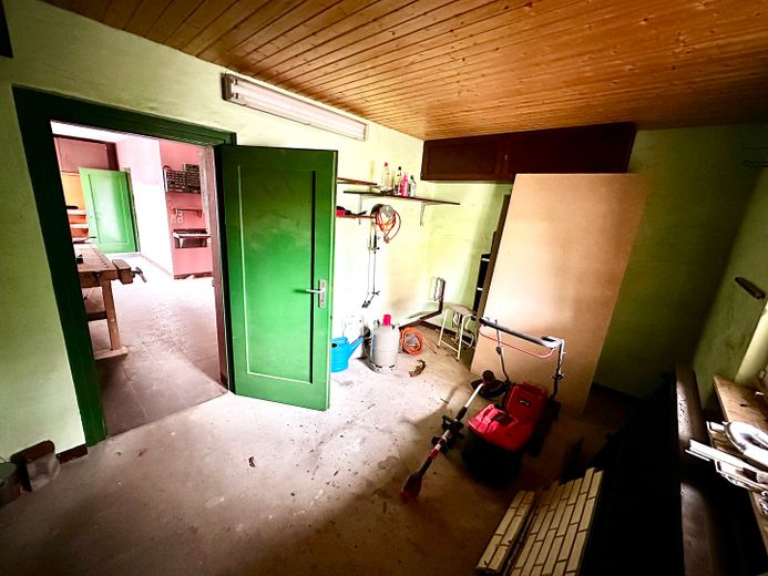 Espace de stockage et d’activité pour loisirs et usage professionnel – centre d’Aerzen – Werkstatt - Raum hinten
