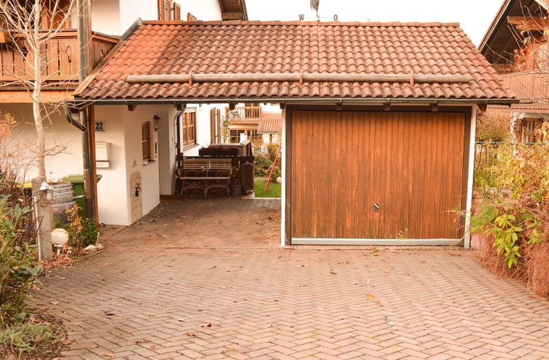 Garage und Carport
