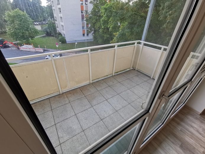 3-Zimmer Whg - ruhige aber zentrale Lage - saniert * sofort frei * – Foto 2