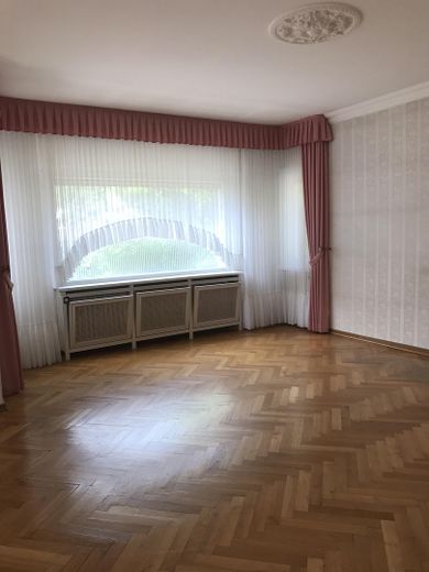Lankwitz में टैरेस और बड़े बगीचे वाला सुंदर एकल-परिवार का घर – großes Fenster nach Süden