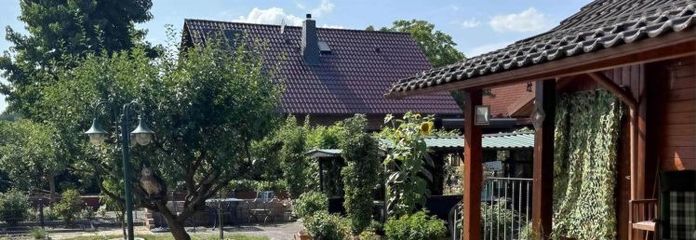 Вітце-Вікенберг: будинок із колод із шармом і чудовим садом