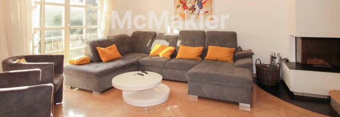 Exklusives, hochmodernes Wohnen in ruhiger Bestlage – Stilvolle Erdgeschosswohnung mit Terrasse