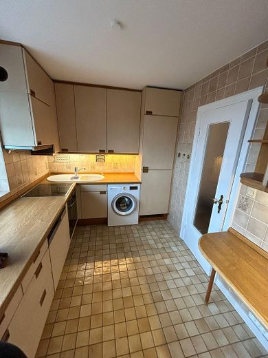 Wonen in het groen: Ruime gezinsidylle in het hart van Pinneberg – Einbauküche