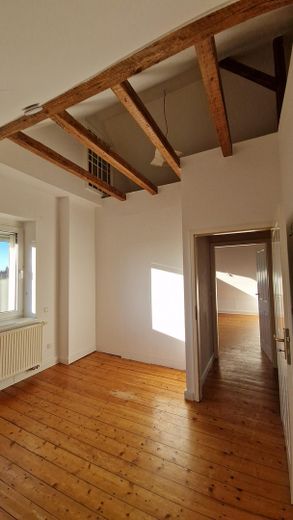 Wie ein eigenes Haus: 162,5 m² | 6 Zimmer | 600 m² Garten im Sondereigentum | 32 m² Dachterrasse – DG Schlafzimmer 3