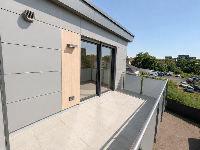 Neubau Dachgeschosswohnung, Gehobener Standard, Fußbodenheizung, Erstbezug, super Lage – Foto 5