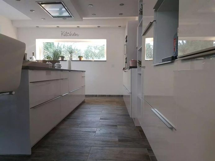 Traumhaus mit Einliegerwohnung in Saabrücken, Pool, Sauna, Klima .... – Küche Haupthaus