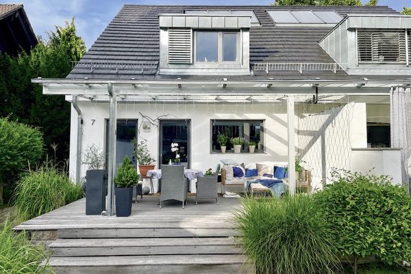 Casa bifamiliare curata a Gröbenzell – SENZA PROVVIGIONE DA PRIVATO