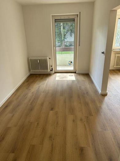 Appartamento ristrutturato di 3,5/4 locali con balcone nel centro di Weiden – Esszimmer