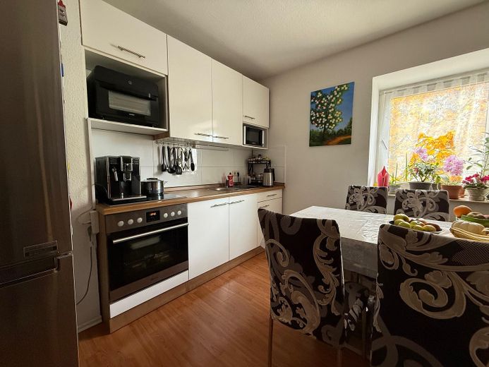 Apartamento ideal para solteros cerca del hospital, con jardín propio – Küche