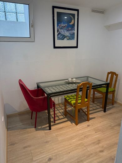 Piso de 3 habitaciones, cocina y baño cerca del aeropuerto de Hahn – Foto 8