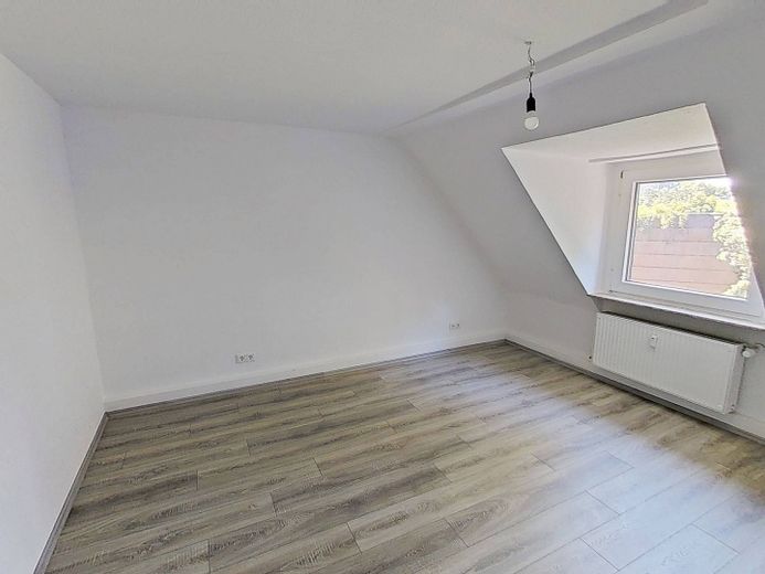 Moderno appartamento di 3 locali con bagno finestrato e tanti comfort a Duisburg-Meiderich – Ansicht I: Schlafzimmer II