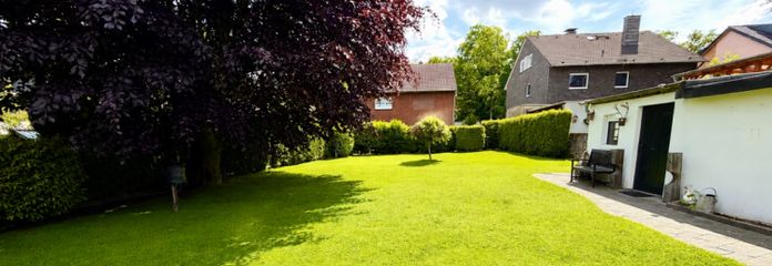Freistehendes Einfamilienhaus mit traumhaftem Gartenidyll in Duisburg-Bergheim