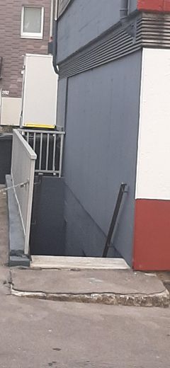 Gewerbe-/Lagerhalle in optimaler Verkehrslage (KG) – Eingang