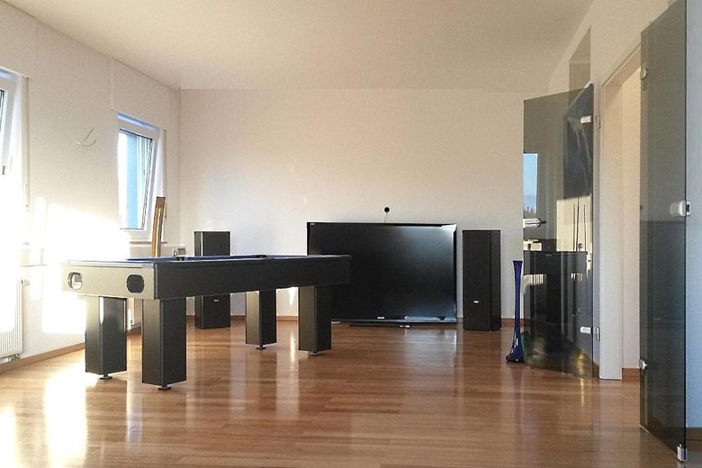 Топ-комерційна нерухомість: офіс 125 м², квартира 125 м², виробничий цех 300 м², продаж без комісії! – OG Wohnzimmer