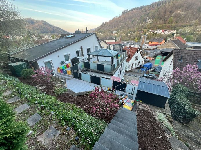 Top modernisierte Doppelhaushälfte mit ELW in Eberbach – Foto 6