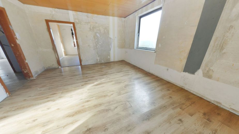 Sanierung gestartet! Haus mit Fahrplan &amp; 
1.603 m² Grundstück an der Nordsee – Wohnzimmer