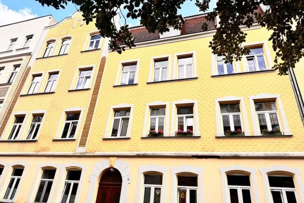 tolle 3-Raum-DG-Whg. mit Bidet