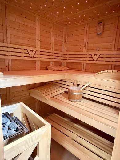 Familienfreundliche Doppelhaushälfte am Wald in Waldtrudering – Wellness zu Hause