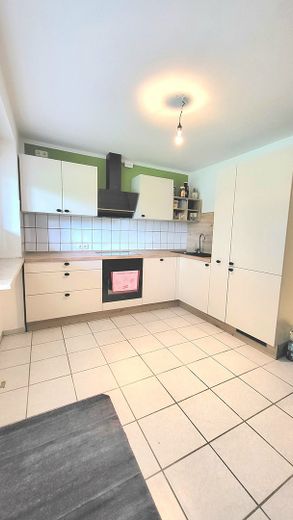 Charmante, renovierte 2-Zimmer-Wohnung mit hochwertiger Einbauküche – Foto 9