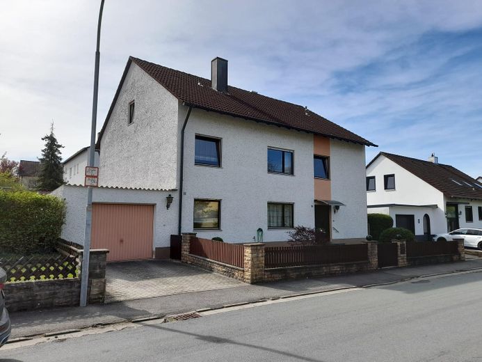 Hausansicht - Strasse 1