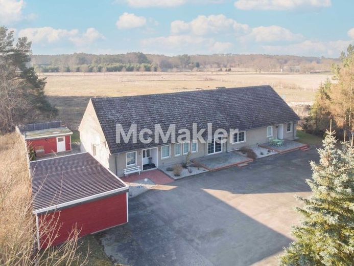 Wohlfühloase Nähe Stettiner Haff: Großzügiges EFH mit Einliegerwohnung & separatem Baugrundstück! – Foto 1