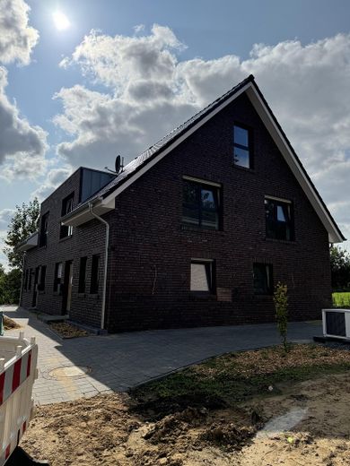 Ländliche Doppelhaushälfte in ruhiger Nachbarschaft – Foto 1