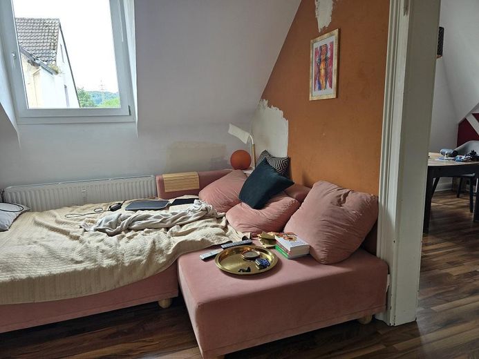 wunderschöne Altbau DG Wohnung voll möbliert! – फोटो 14