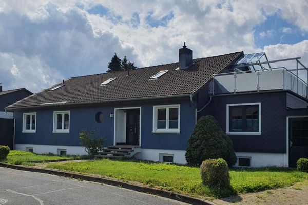 Einfamilienhaus mit Einliegerwohnung