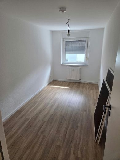 Amplio apartamento de 4 habitaciones en una zona tranquila – Kinderzimmer