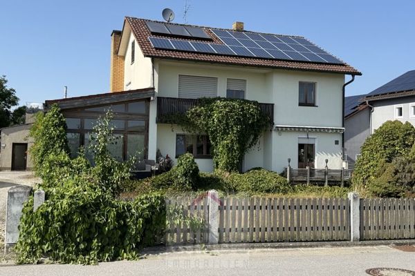 Klein, charmant und voller Möglichkeiten - Einfamilienhaus für Handwerker und Modernisierer