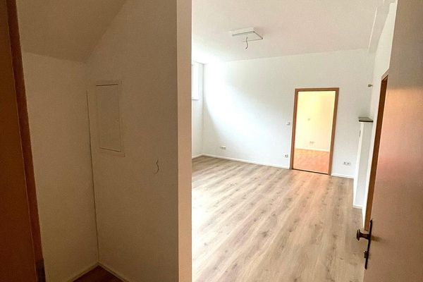 Helle moderne 2 Zimmer Wohnung