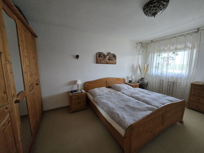 Lichtdurchflutete 3-Zimmer-Wohnung im 7. OG über dem AEZ mit spektakulärem Hamburg-Blick und Loggia! – Viel Platz für großen Schrank