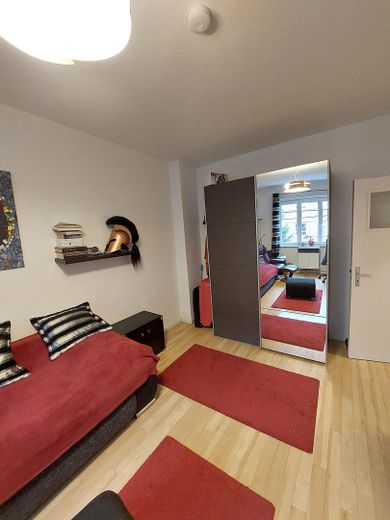 Wohn- & Schlafzimmer