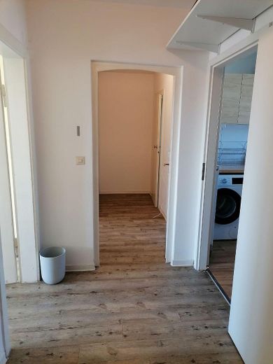 Sonnige & gepflegte 3-Zimmer-Wohnung in Toplage Stuttgart-Degerloch – Flur