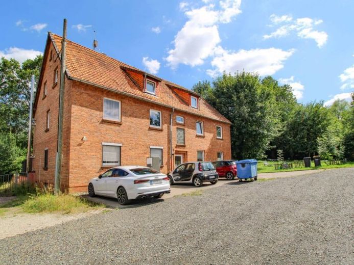Wohnen im Grünen: Dachgeschosswhg. mit Stellplatz & Garten – Foto 1