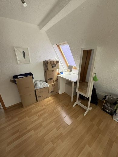 Charmante 2,5-kamerwoning op een centrale locatie in Stuttgart West – Zimmer am Aufgang
