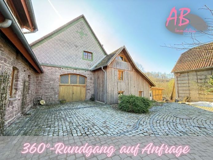 Großzügige Eigentumswohung auf gepflegtem Resthof – फोटो 1