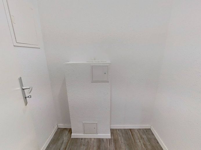 Helle 3-Zimmer-Wohnung mit BALKON, EBK & TAGESLICHTBAD – Abstellraum