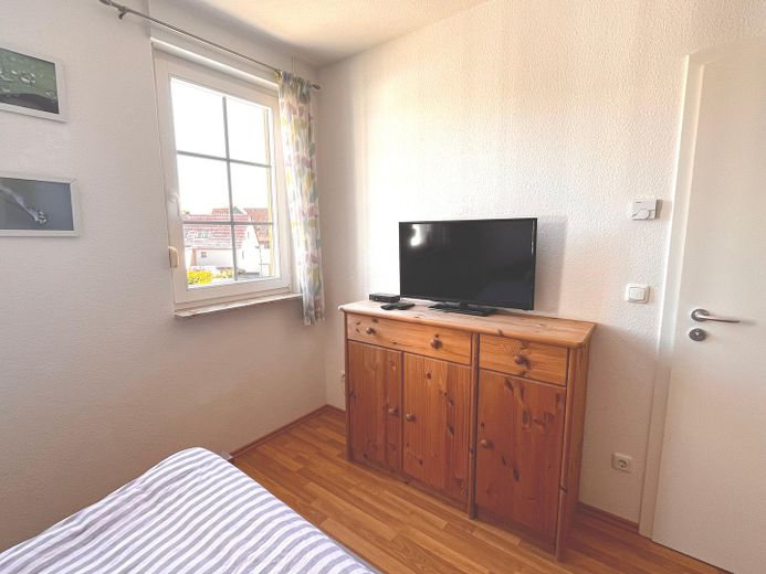 TV im 2. Schlafzimmer