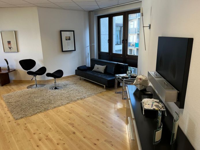 Wilhelmstraße üzerinde, Kurhaus yakınında, en iyi merkezi konumda temsili ofis, muayenehane veya daire – Büroraum