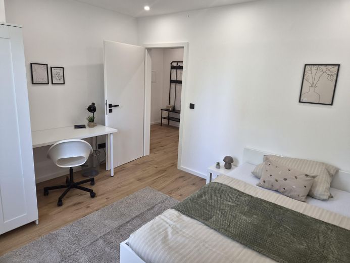 Tolles Zimmer in neu gegründeter 4-Zimmer-WG - Erstbezug nach Sanierung! – Zimmer 3