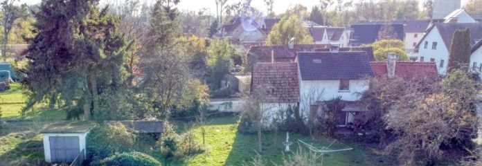 Berg: 2 Bauplätze zum Zusammenlegen plus abbruchbedürftiges Bauernhaus