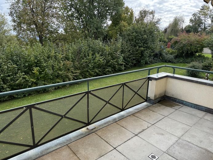 3,5-Zimmer-Wohnung mit Balkon & Garage – ideal für Grenzgänger (Nähe Rafz) – Foto 9