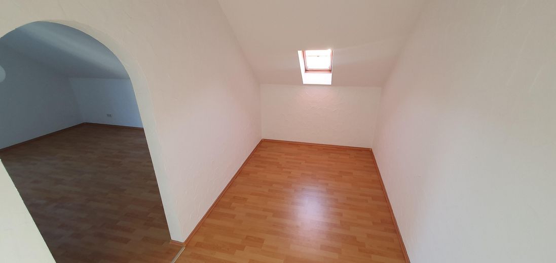 Helle, moderne Doppelhaushälfte in ruhiger Ecklage – sofort bezugsfertig! – Ankleidezimmer