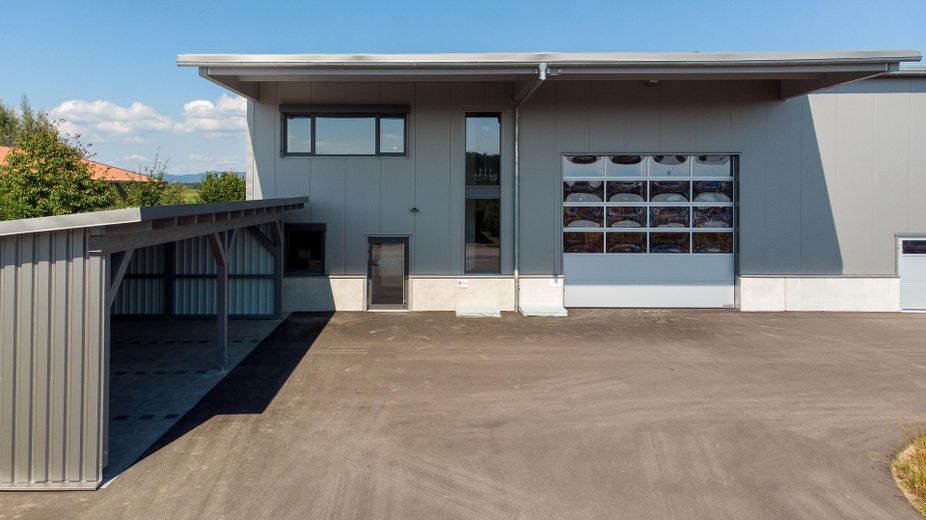 Moderne Lagerhalle in 94348 Atting (Gewerbegebiet) zu vermieten – Foto 1