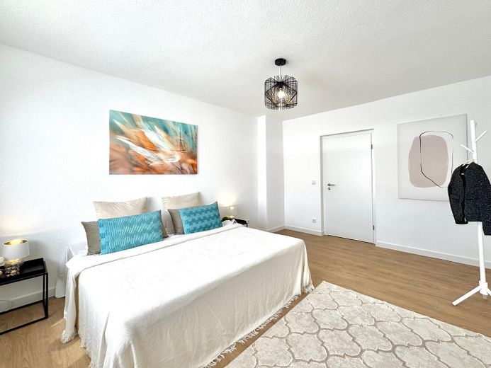 Sofort einziehen oder vermieten! Modernisierte 3-Zimmer-Wohnung in Waren - wohnen nahe der Müritz – Foto 1